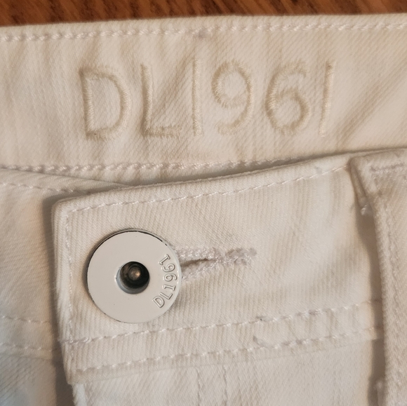 DL1961 Florence 4away 360 comfort Jeans White Sz 26 Premium denim stretch - Picture 7 of 11